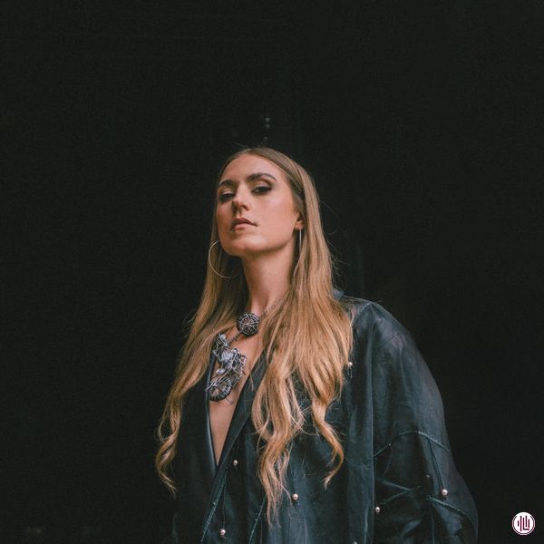 Gemma Griffiths - Holy ft. Peruzzi